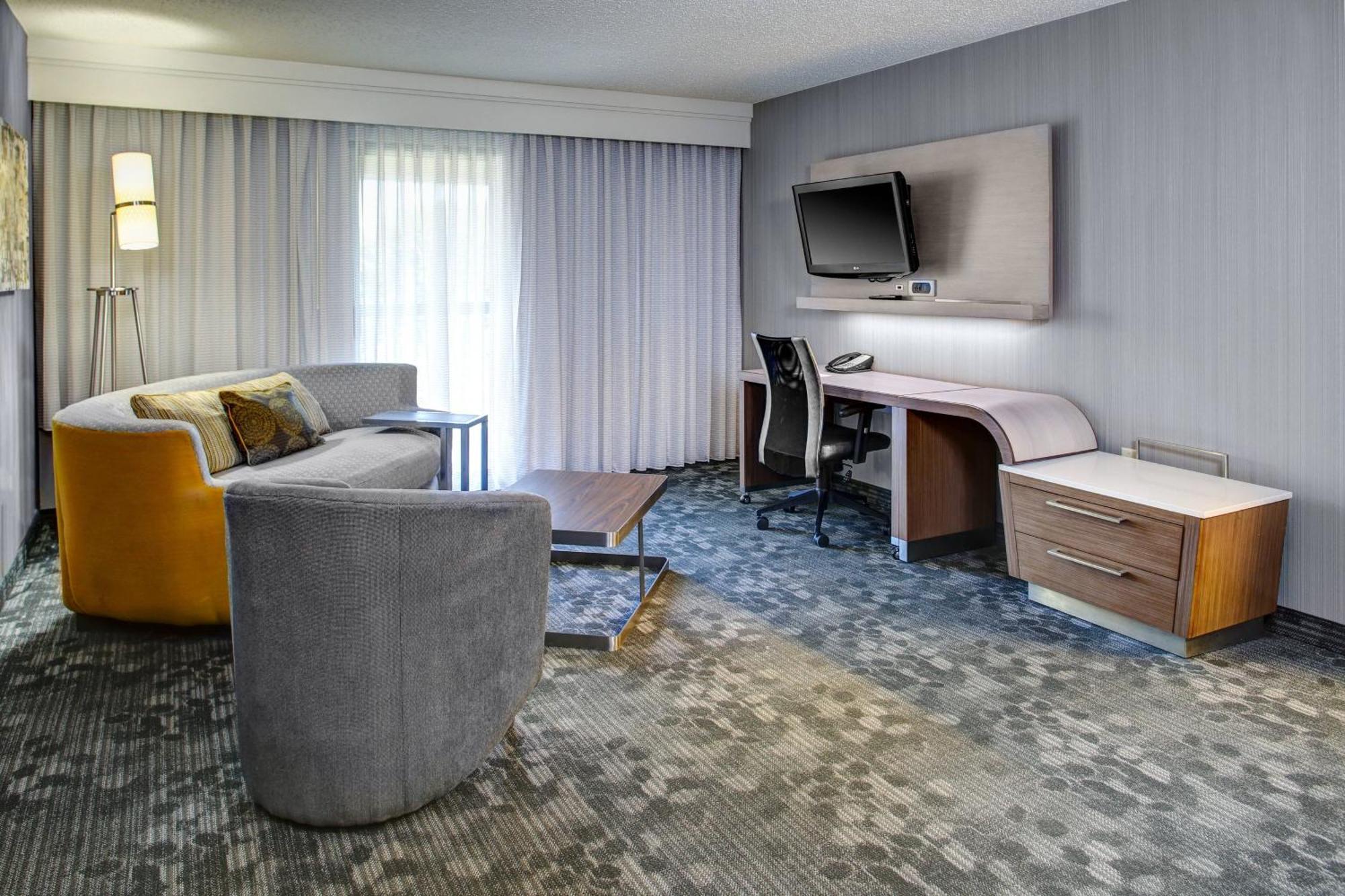 Courtyard By Marriott Cleveland Westlake Zewnętrze zdjęcie